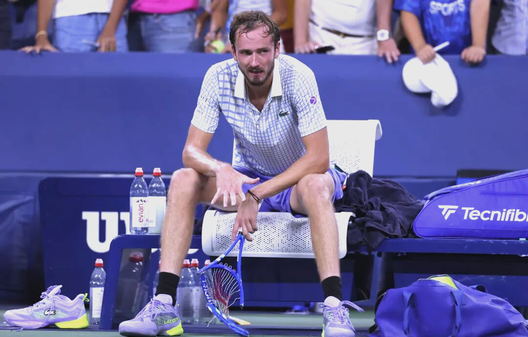 美网轻取法网，梅德韦杰夫关键制胜