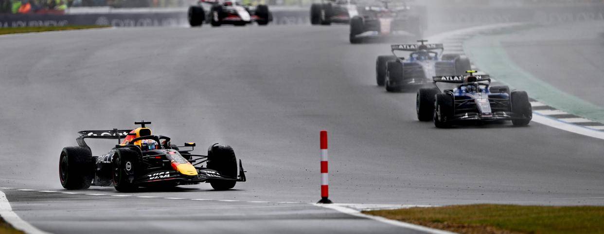 迈凯伦轻取法拉利，诺里斯点燃赛场