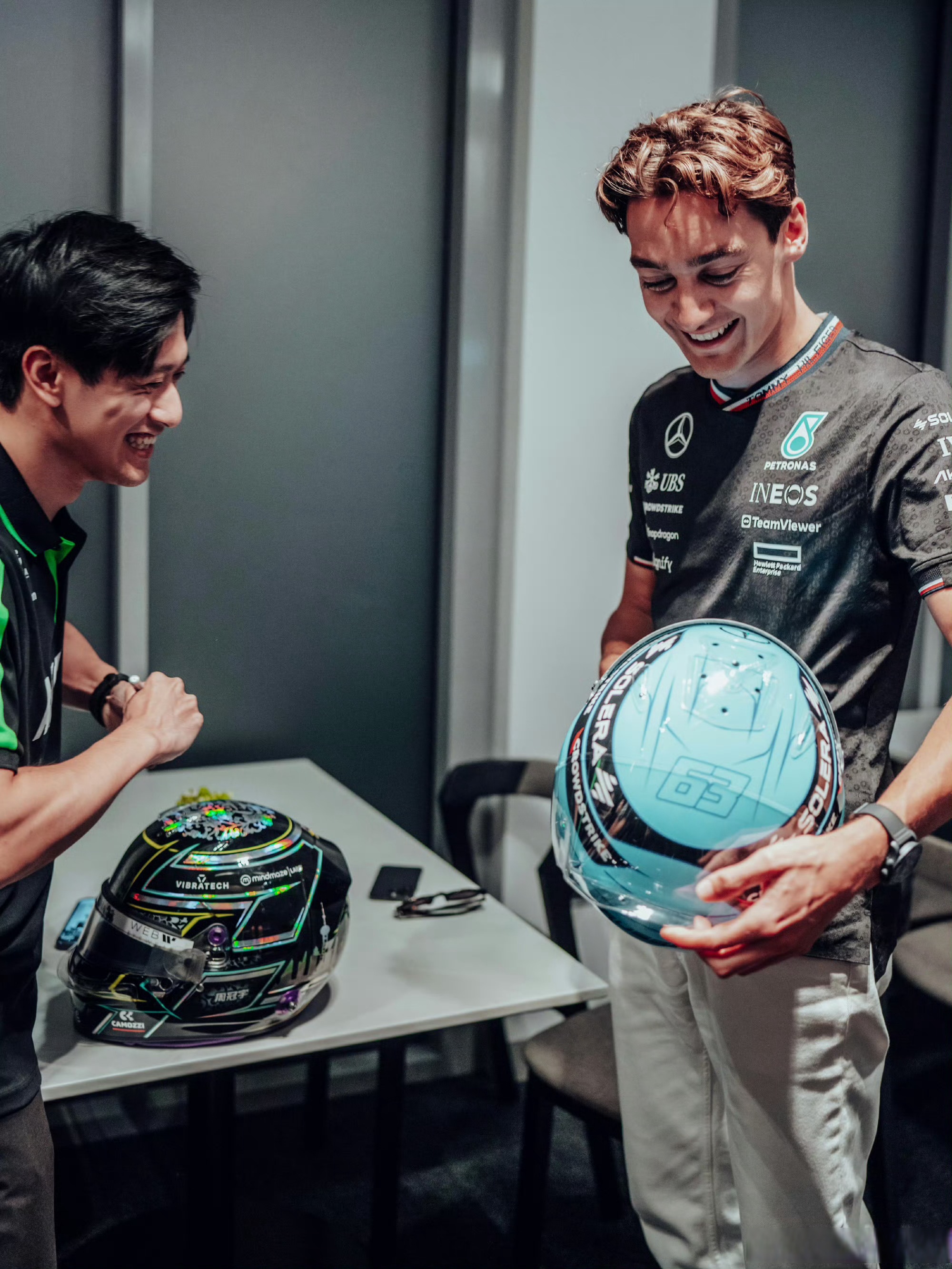 阿斯顿马丁险胜法拉利，周冠宇关键制胜